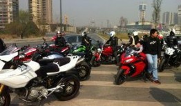 郑州摩托车爆料事件最新,真相与争议交织的街头冲突